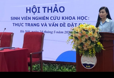 Nghiên cứu khoa học là hoạt động cấp thiết đối với sinh viên trong một xã hội không ngừng đổi mới